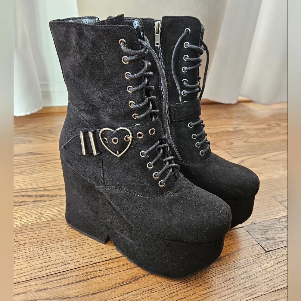 Chunky Lace-Up Heart Buckle Platform Boots - Black